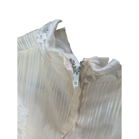 Vintage 1970s NWT ILGWU Ivory Wedding Dress Empire Waist Train Lace Fit As 4 - Picture 14 of 16